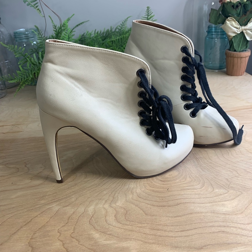 Michael Antonio ankle boots, size 9